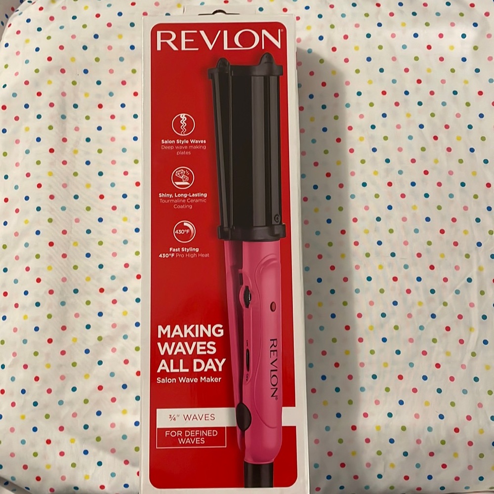 New in box! Revlon wave maker